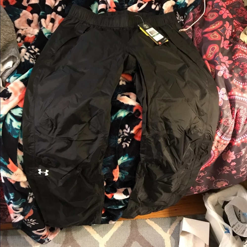 NWT Under Armour waterproof/windproof black pants.
